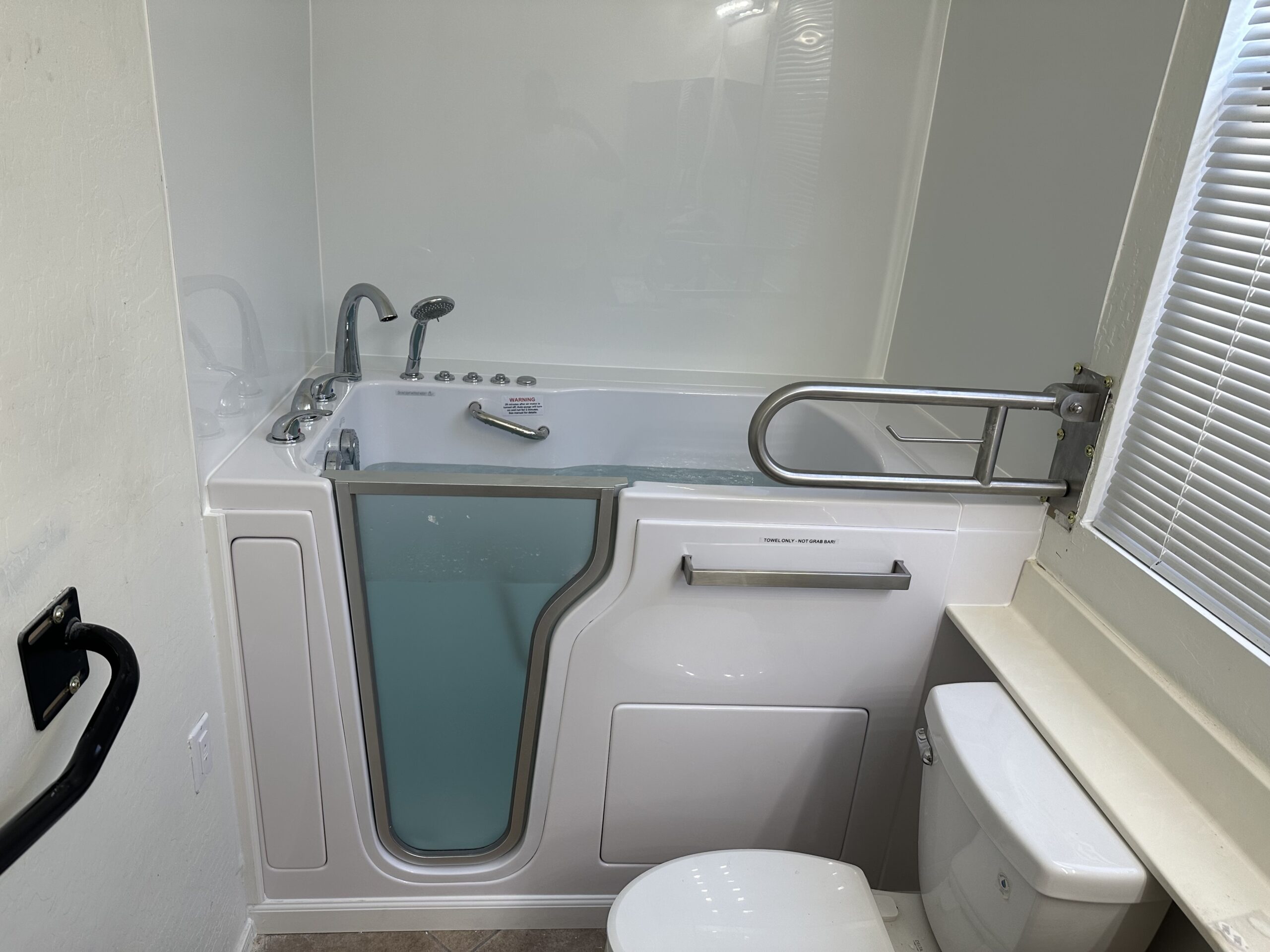 Freestanding bathtub shower combo design