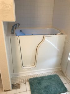 Best-rated walk-in bathtub for small bathrooms