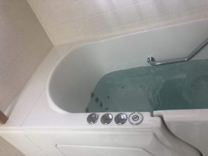 Stylish bath and tub setup for senior safety