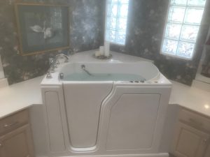 Easy-install bathtub surround with waterproof panels